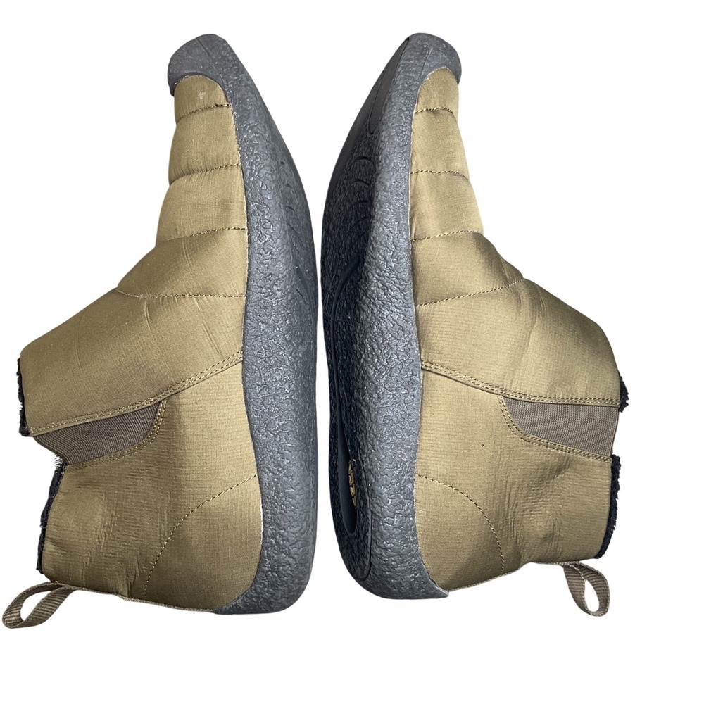 Keen Howser II Mid Mens 11.5 Olive Green‎ Excellent Quilted Fleece Lined Boots